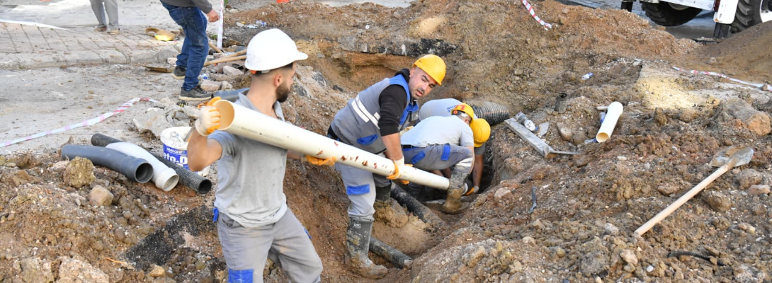 Altyapı Yenileme Çalışmaları Büyük Bir Hızla Devam Ediyor...