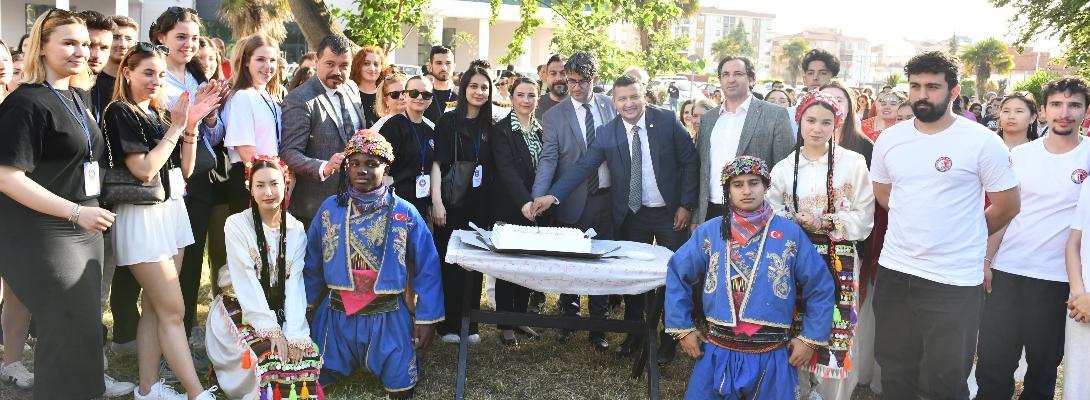 ÇOMÜ Bahar Şenliği Açılış Töreni İle Başladı