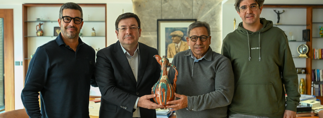 Efsane Futbolcu Engin Verel'den Başkan Erkek'e Ziyaret