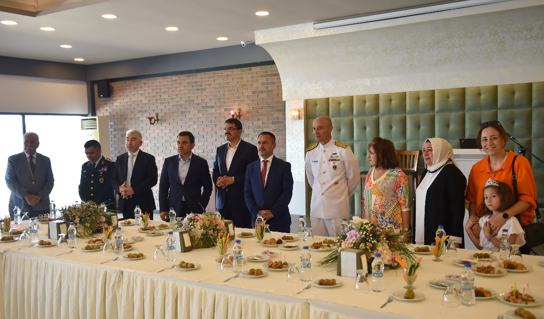 Halk ve Kamu Görevlileri Bayramlaşma Programı Gerçekleştirildi