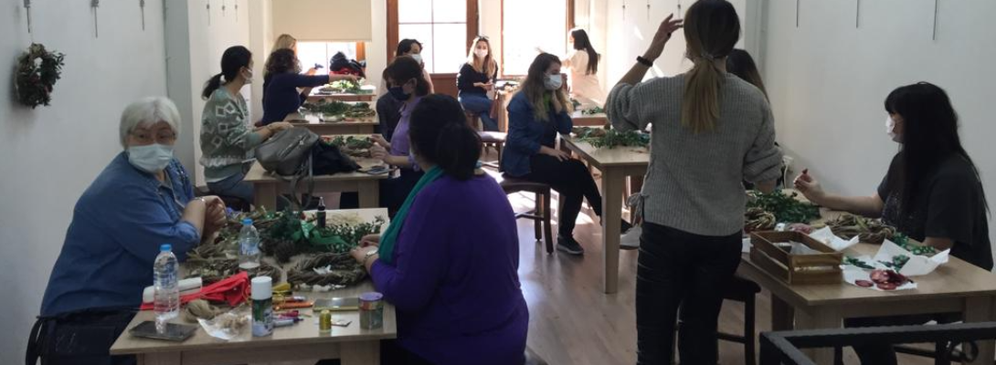 Yılbaşı Kapı Süsü Yapım Atölyesi Gerçekleştirildi