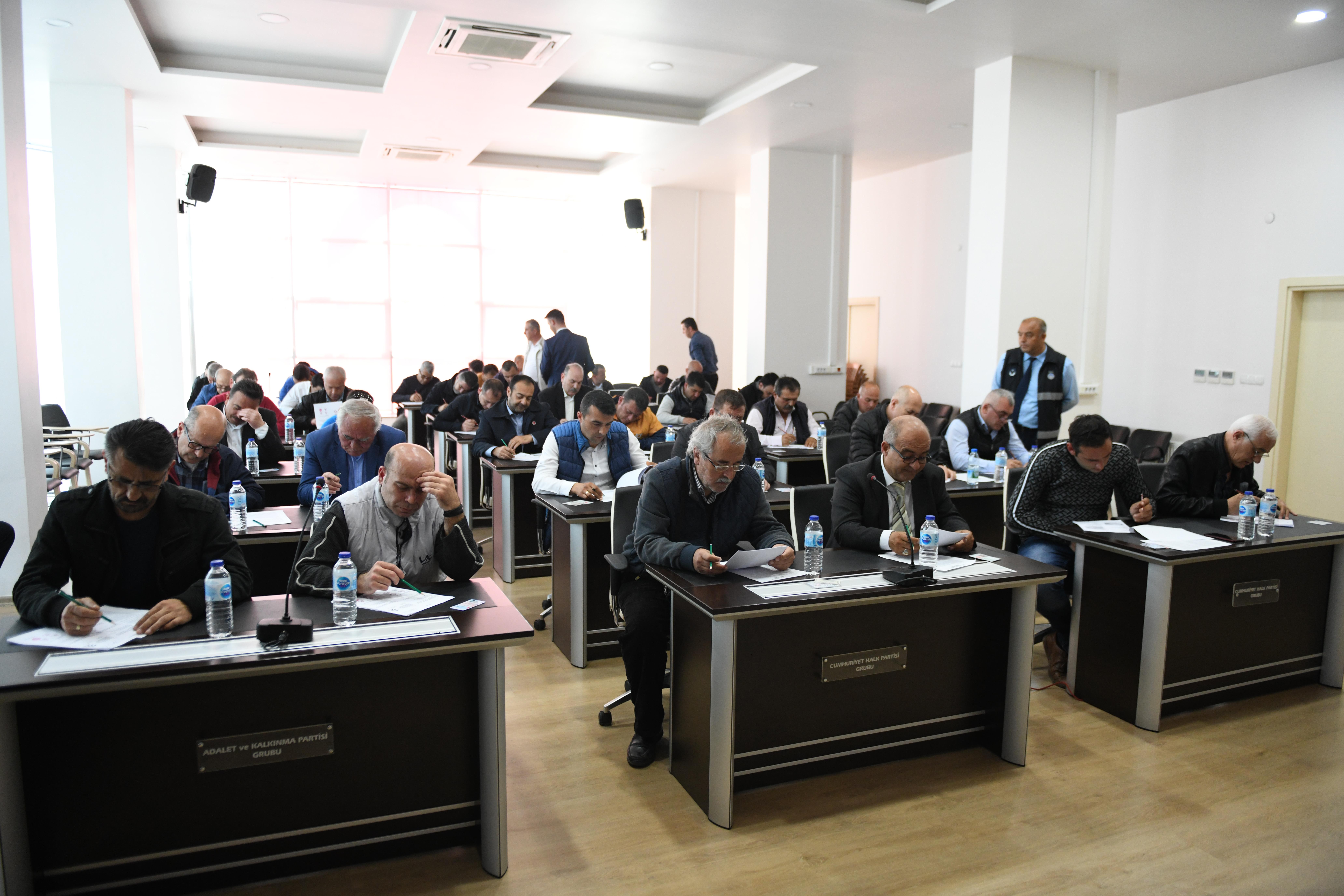 Şoför Adayları Yazılı ve Uygulamalı Sınavdan Geçti