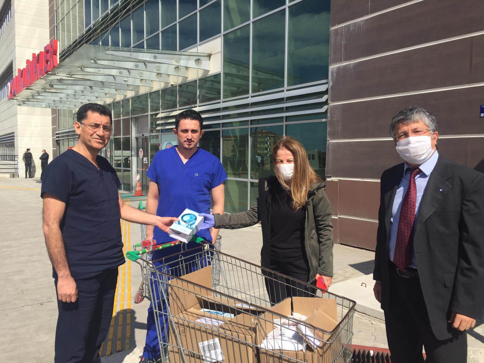 Sağlık Çalışanlarımızın Yanındayız!