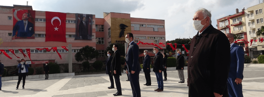 23 Nisan Çelenk Töreni İle Kutlandı