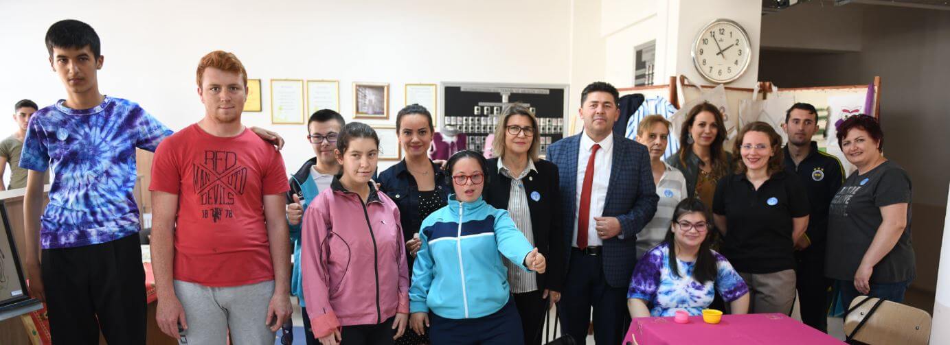 Özel Öğrencilerden Yılsonu Etkinliği