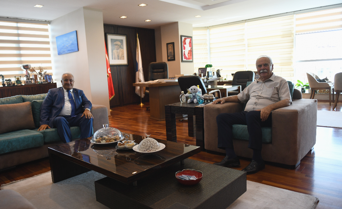 Cemal Yıldızer'den Başkan Gökhan'a Nezaket Ziyareti...