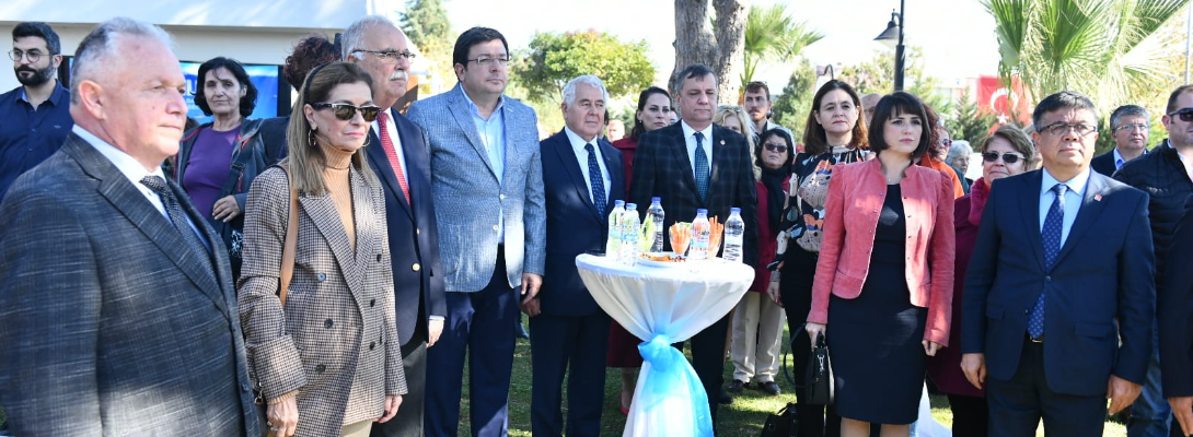 Cumhuriyetin 99. Yılı İçin 99 Sanatçı ve Tasarımcı Bir Araya Geldi