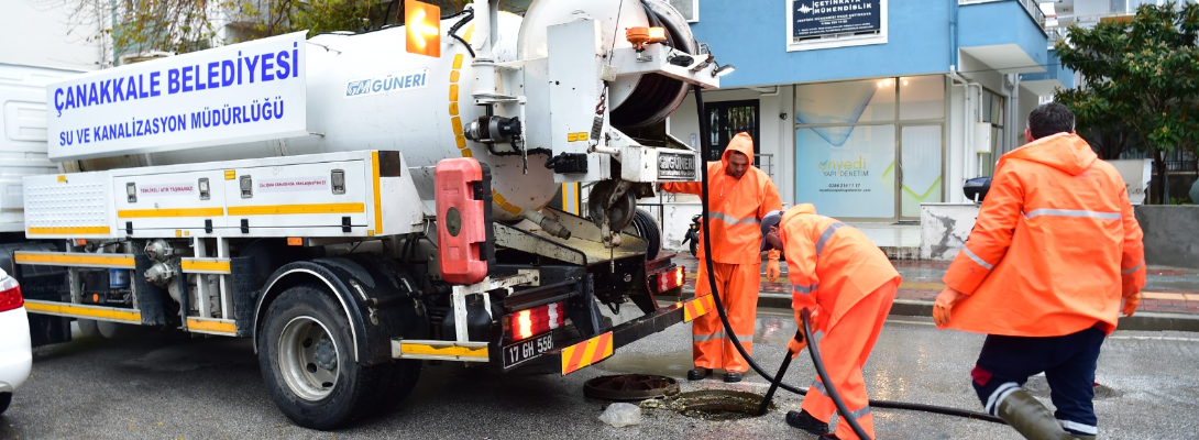 Ekipler, Şiddetli Yağışla Mücadele Kapsamında Sahada…