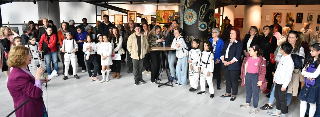 “Sanat Varsa İnsanlık Var” Sergisi Açıldı