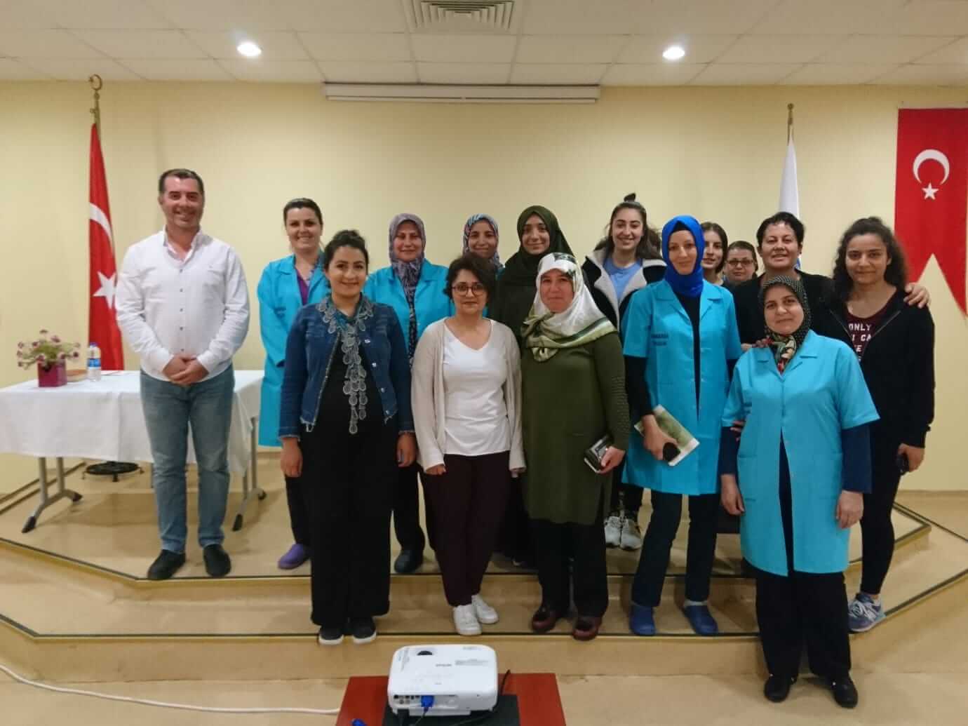 Temizlik ve Çevre Eğitimleri Sürüyor