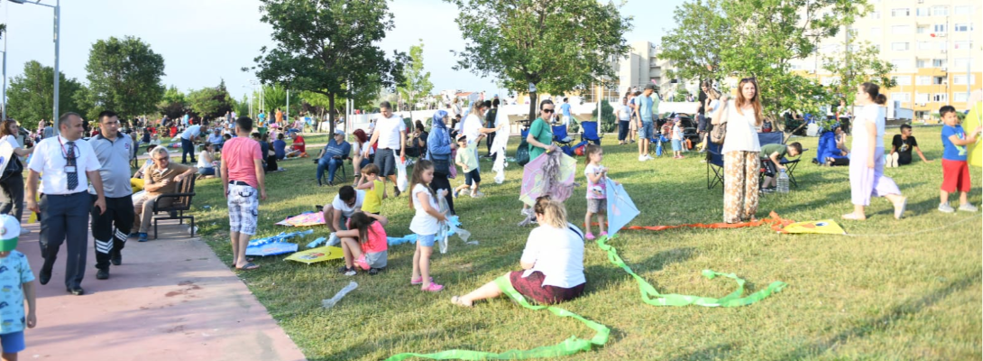 Özgürlük Parkı'nda Uçurtma Şenliği ve Fung İstanbul Konseri