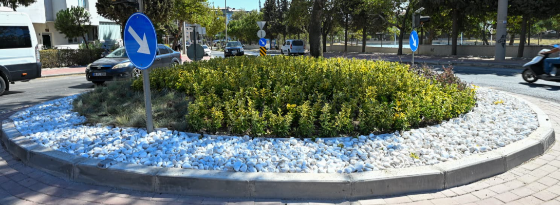 Barış Caddesi'nde Peyzaj Çalışmaları Gerçekleştirildi