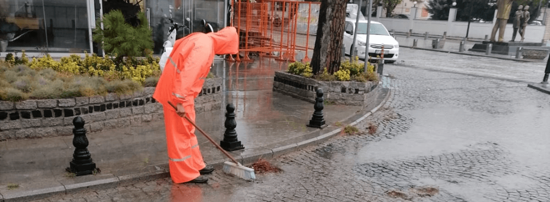 Yağmursuyu Izgaraları Temizlendi